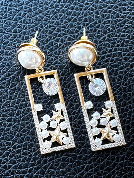 Pearls & crystal style Rectangular danglers