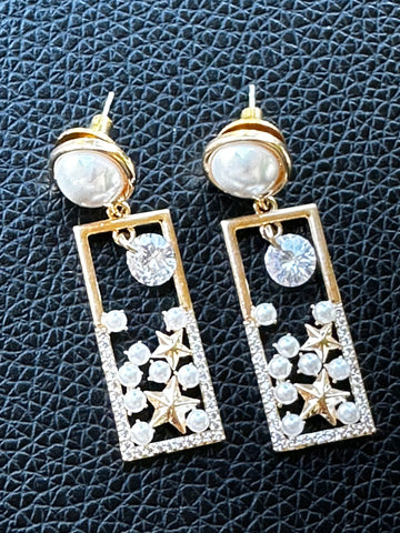 Pearls & crystal style Rectangular danglers