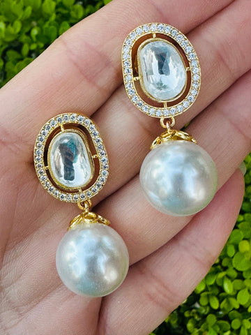 Pearl sleek danglers